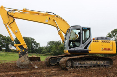 Экскаватор New Holland E215